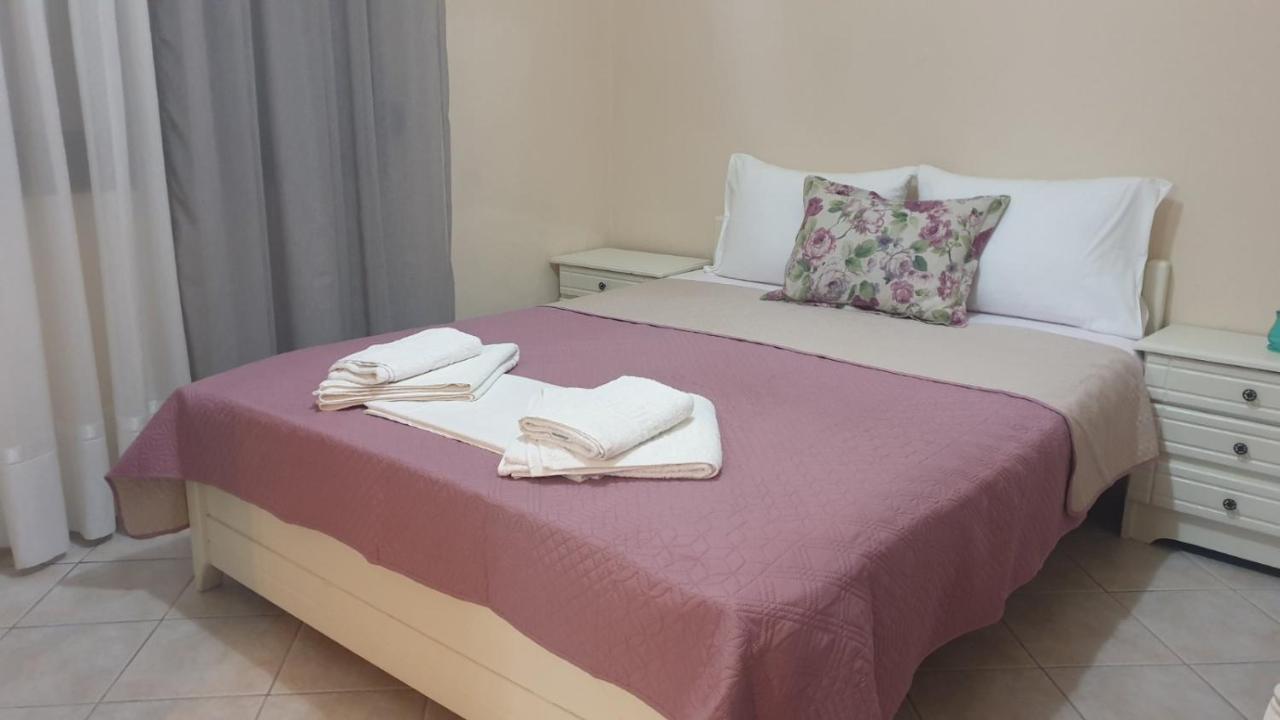 Evelyn Home Лименас Екстериор снимка