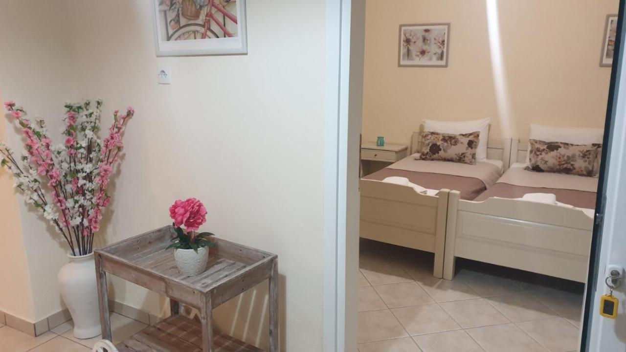Evelyn Home Лименас Екстериор снимка